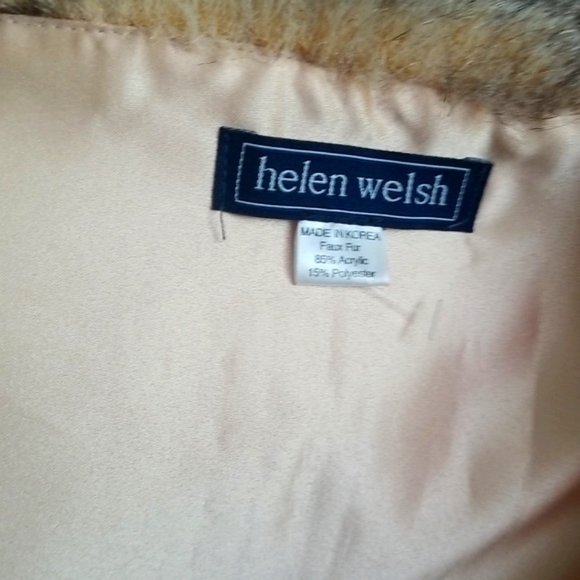 Faux feather fur shawl gold tan and black - Picture 3 of 3